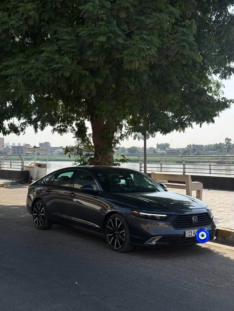🚘 Honda Accord Touring Hybrid 2024 🇺🇸
🔥 Touring – اعلى فئه فل أوبشن

🔹 وارد أمريكي 🇺🇸

🔹 محرك 2.0 Hybrid

🔹 ماشية 51,000 كم

🔹 Head-Up Display (HUD) – داتا شو

🔹 تشغيل عن بُعد Remote Start

🔹 شاحن لاسلكي Wireless Charging

🔹 مقاعد جلد كهربائية

🔹 تبريد وتسخين المقاعد

🔹 فتحة سقف

🔹 شاشة وسطية كبيرة

🔹 Apple CarPlay & Android Auto

🔹 نظام صوت Bose Premium 🔊

🔹 كامرات ° وحساسات

🔹 رادار وأنظمة Honda Sensing

🔹 مثبت سرعة متكيف

🔹 Lane Keep Assist

🔹 Blind Spot Monitor

🔹 Keyless Entry + Push Start

🔹 إضاءة LED كاملة

🔹 جنوط Touring أصلية

🔹 فتحات تكييف خلفية مزدوجة ❄️

📌 حالة السيارة:

▫️ البنيد مبدل

▫️ الصندوق الخلفي مبدل

▫️ الشواصي والدواخل سليمة

▫️ الإيرباغات سليمة

الحادث بدون دواخل بدون ايرباك مواصل حتى للراديتر من تطلب الصور باوع عليه زين 

💰 السعر: 185 $ قابل للتفاوض

📍 بغداد

***********
