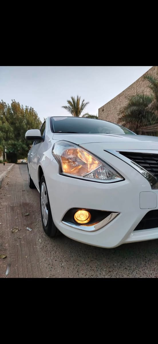 السلام عليكم
للبيع نيسان سني هندي ضمان السور موديل 24 رقم بغداد بسمي تحويل مباشر 
ماشية 22 الف 
السياره بيه تكحيل كارت بلچاملغ الامامي وبيه رصعه زغيره  بنفس الچاملغ 
العنوان بغداد الصليخ 
اتصال ***********

