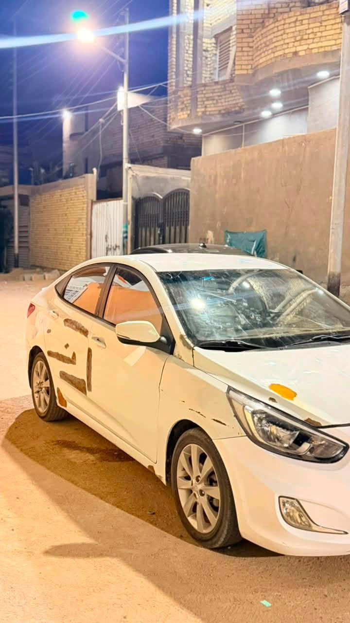 للبيع سيارة: اكسنت خليجي 2014 
•الضرر: بدي شوف العين مامكفول 
•الرقم: بصرة  راعيهة يريد تحويل 
•الايرباكات: سليمة
 الشواصي سليمة

•المواصفات :
▪️السيارة: اكسنت 
▪️الموديل: 2014
▪️المحرك: 1600دوش
▪️العداد:300 وقابلة للزيادة 
▪️حجم الويل: 16  
▪️غرفة السيارة : كشنات السيارة مخمل 
▪️شاشة الدشبول حجم كبير للتحكم بايعازات السيارة 
▪️اشاير بالمرايا الجانبية
▪️تحكم ستيرن جهتين بلوتوث وحاكية وكروس سرعة 
▪️نظام ABS مانع انزلاق
 
ملاحظة السيارة كوم حديد اكفل فقط رسميات 
البدي شوف العين مسمكر يحتاج فقط صبغ 
حدادة 70‎% محرك مفتوح والباقي شوف العين 
السعر المطلوب:62مع المجال قليل 
مكان السيارة البصرة ابو الخصيب 
 
الاتصال على ‭***********
متواجد واتساب
