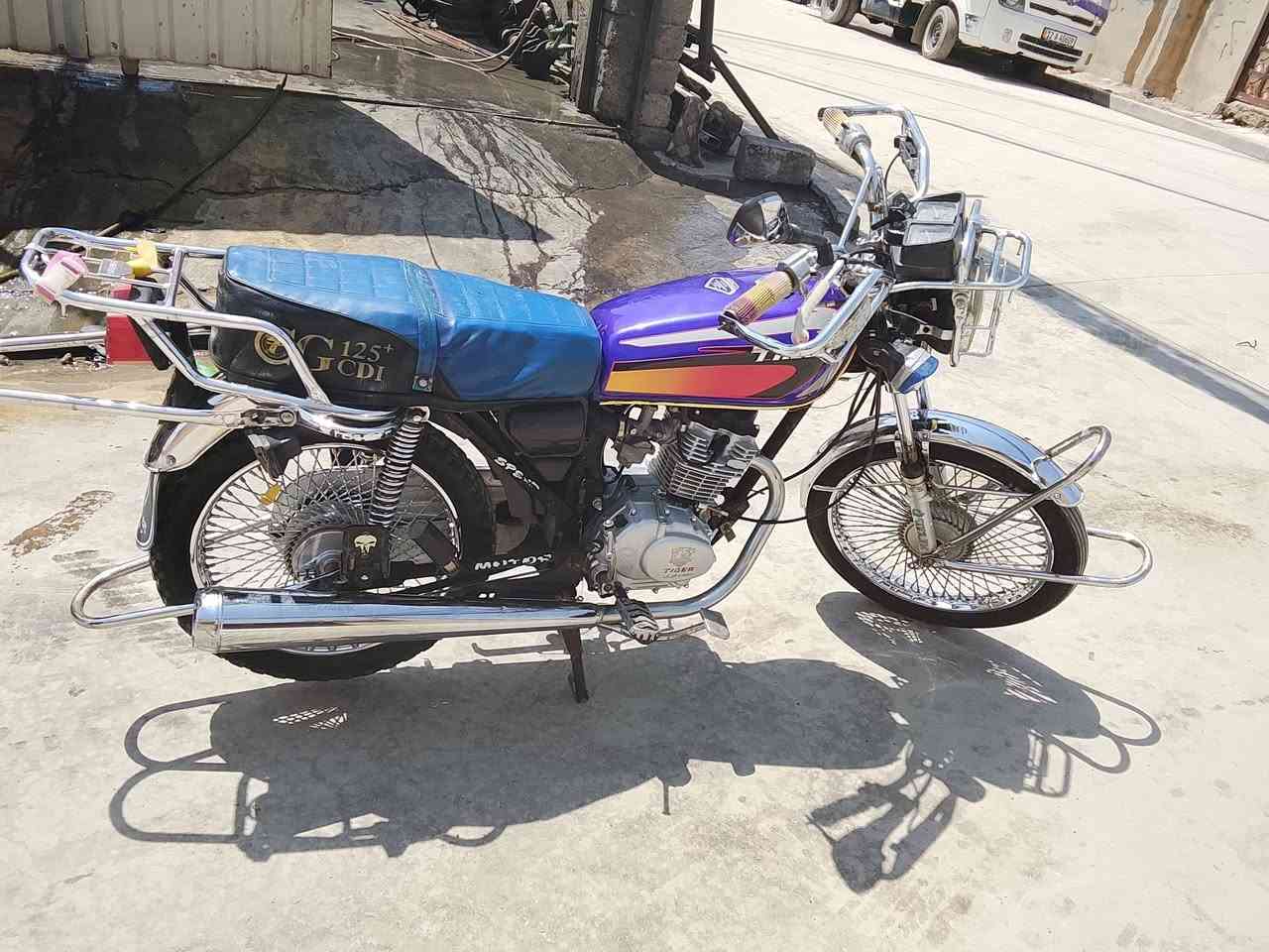 🏍ماطور تايكر 2020
✅ما مفتوح 
✅كهربائيات كلها شغاله كيلو متر +رون 
✅ وزن ثقيل ابو الختم
⚡ شرط شلعه ومعدل
✅ شرط انضف من الصوره
💸 سعره 550 وبي مجال حك جيتك   
📞 *********** بي واتساب
