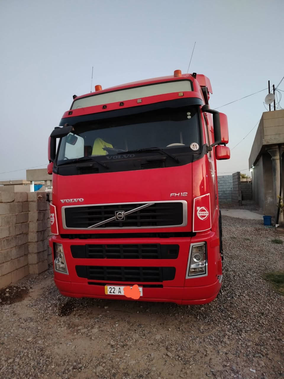 موديل 2002 للبيع مسجل الصهريج شعار بيها طونات كركوك محرك لا صرف ولا بخار گير عادي عنوان كركوك رقم تلفون *********** رقم وتساب
