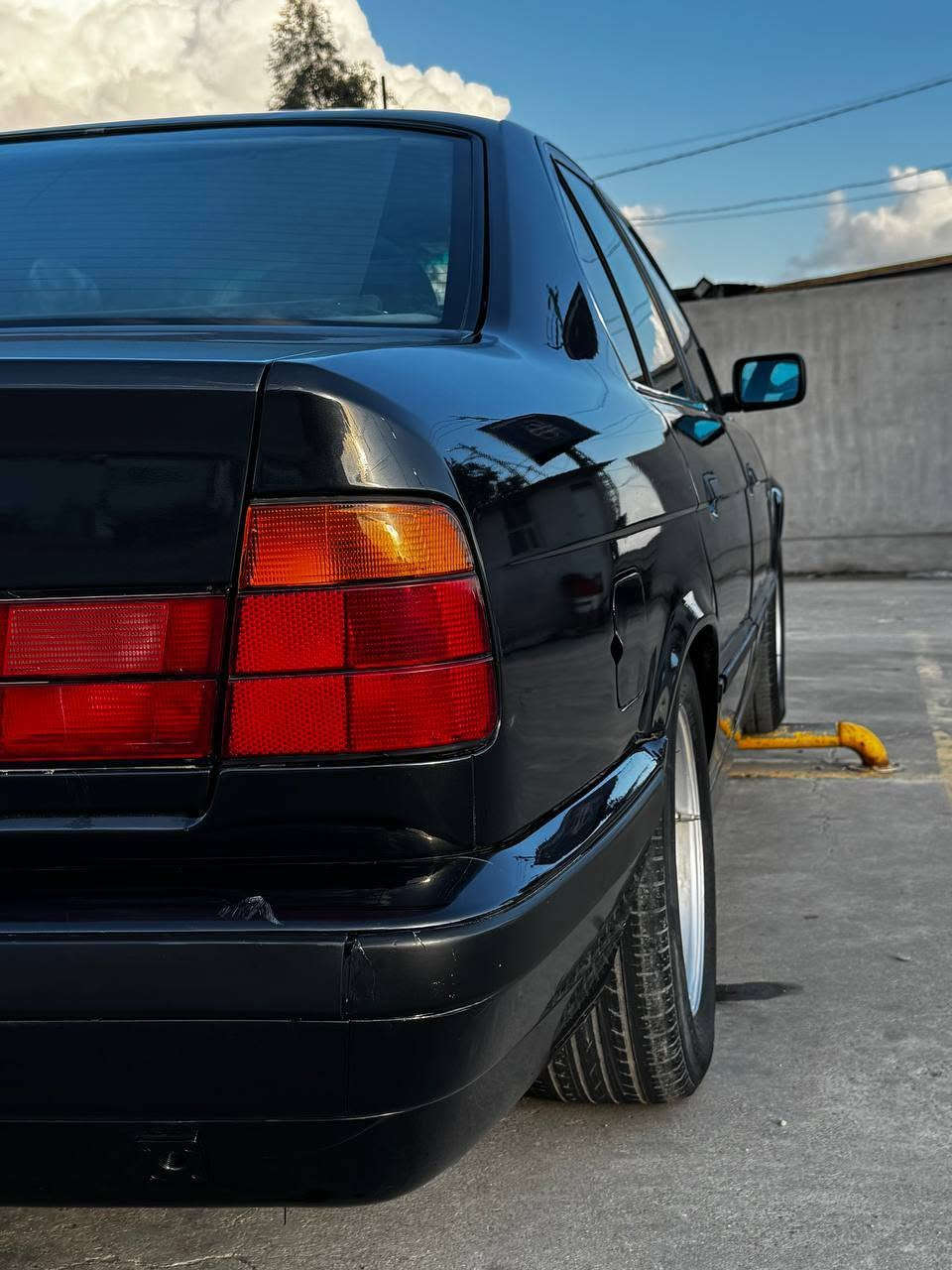 Bmw525
موديل 1991 كير اوتوماتيك بدون ضربه رقم كركوك  سنويه جديد دفتر بنزين شرط التحويل سياره جاهزه بدون نقص سعر 65 بي مجال قلقل للطيبين رقمي ‏
‪***********‬‏
***********
