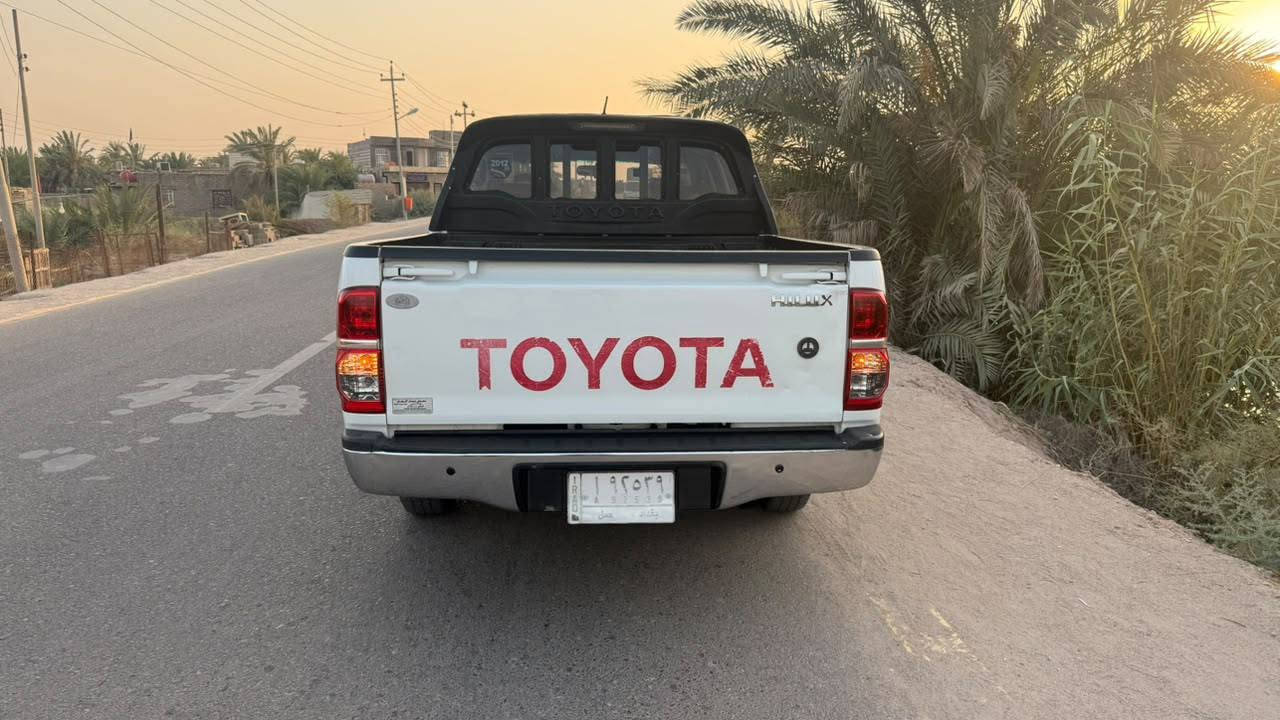 السلام عليكم سياره لبيع جديده كلش سياره جازه من كلشي كفاله عامه من صبع من تبديل او فتح بيه دحجه بصيطه مكان البصره قضاء المدينة تصال على رقم ***********
