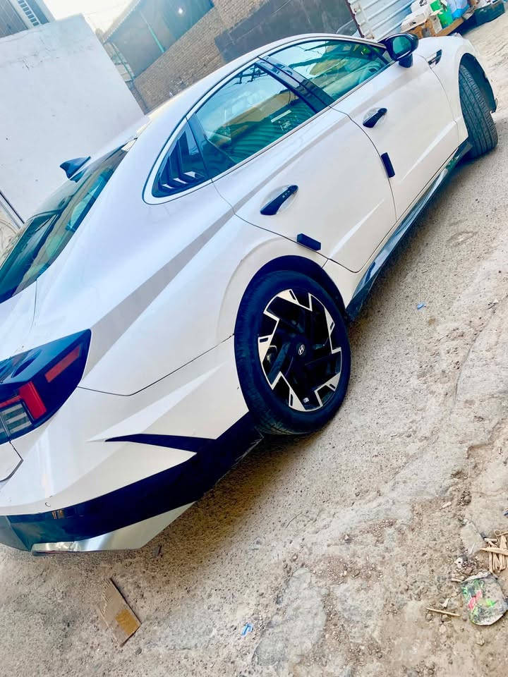 سلام عليكم سوناتا 2024 sel وارد امريكي
🔶 محرك 2500 Gdi
🔶كير تعليگ 8نمر 
🔶شفتات سرعة - قيادة ذاتية -ماشية 32mile
🔶مانع انزلاق - اوتو هولد 
🔶حساسات امامي وخلفي -رادار امامي 
🔶رقم بغداد بأسمي تحويل ثاني يوم
🔶 ضرر بنيد وجاملغ صبغ وجاملغ لاخ بارد واكو كم طخة متبين الة بلشوف واكو رصعيتن صغار بلقمارة من امريكا ايرباك دركة وبردة وراجع سستم
🔶عليها كت كامل اسود يدات وسكوبات وقبغ بانزين ومري 
🔶كشنات كهرباء وتدفتئة وجلد لون فيروزي 
🔶محرك كير شاصي لغد مكفولة 
🔶بغداد 
*********** اتصال +واتس
وكل تفاصيل بلصور 
سعرها 165 $
