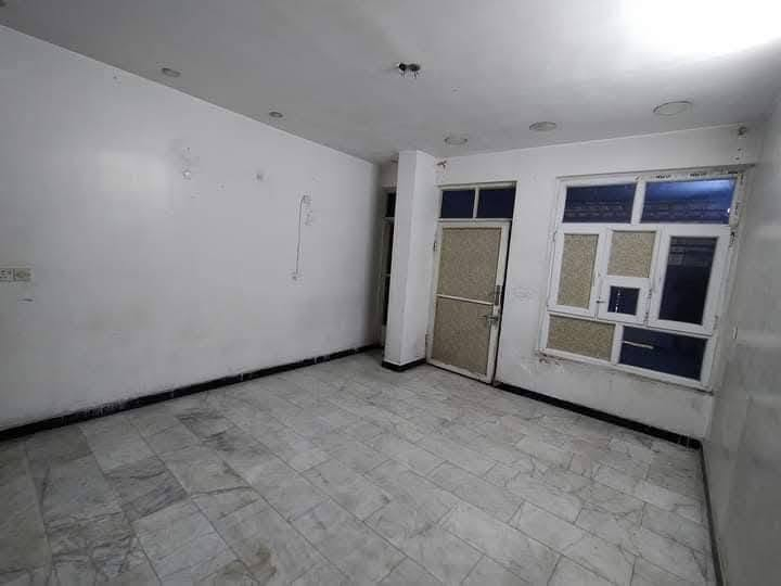بيت للايجار بالدورة شارع 60
طابق ارضي معزول بالكامل 
استقبال ومطبخ وغرفة نوم وخدمات ومنور وكراج 

للايجار ب ( 400 الف ) قفل
للأستفسار *********** واتساب
