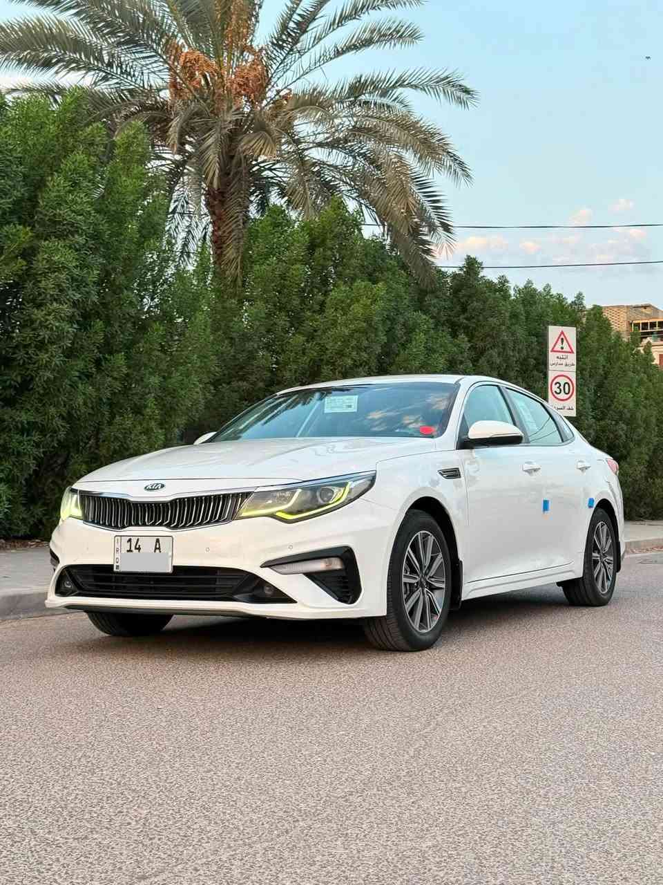 السلام عليكم
كيا اوبتيما 2020 وارد خليجي محرك 2400 برغي مامفتوح بيه رقم بصره باسمي جاهزه من كلشي السياره جديده ماشيهkm105 
الساره بيه مكانين بارد زغار فقط والباقي كفاله من كلشي سعر177
رقمي ***********
