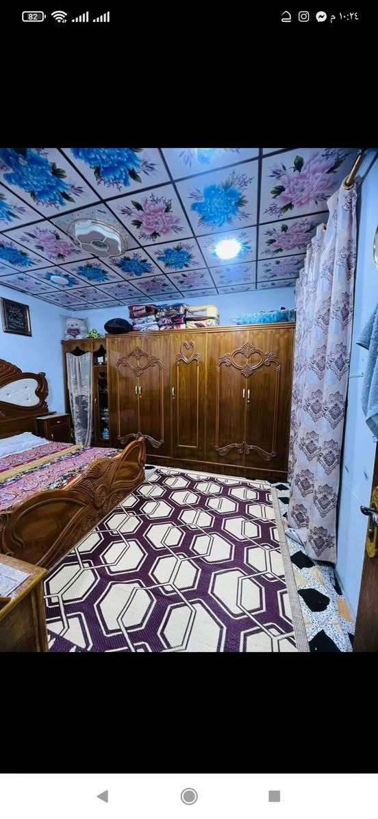 السلام عليكم
بيت حي ميسان
شارع مقابل المحكمه  جديده 
150 متر الواجهة 7
طابقين نضيف شيلمان
غرفه وصالة ومطبخ وستقبال 
طابق ثاني  غرفتين وصالة  ومطبخ
***********
سعر 152 وبي مجال
