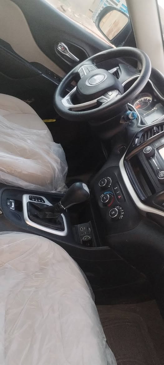 للبيع
او مراوس بسياره صالون صغيره

السعر ٩٥ ورقه

السياره تشتغل ولكن تحتاج عقل سعره ١٠٠ الف مع التوصيل

للاستفسار *********** واتساب
المكان ناحية البغدادي الأنبار
