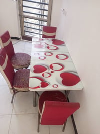 طقم سفرة • شارع ١٠٠
