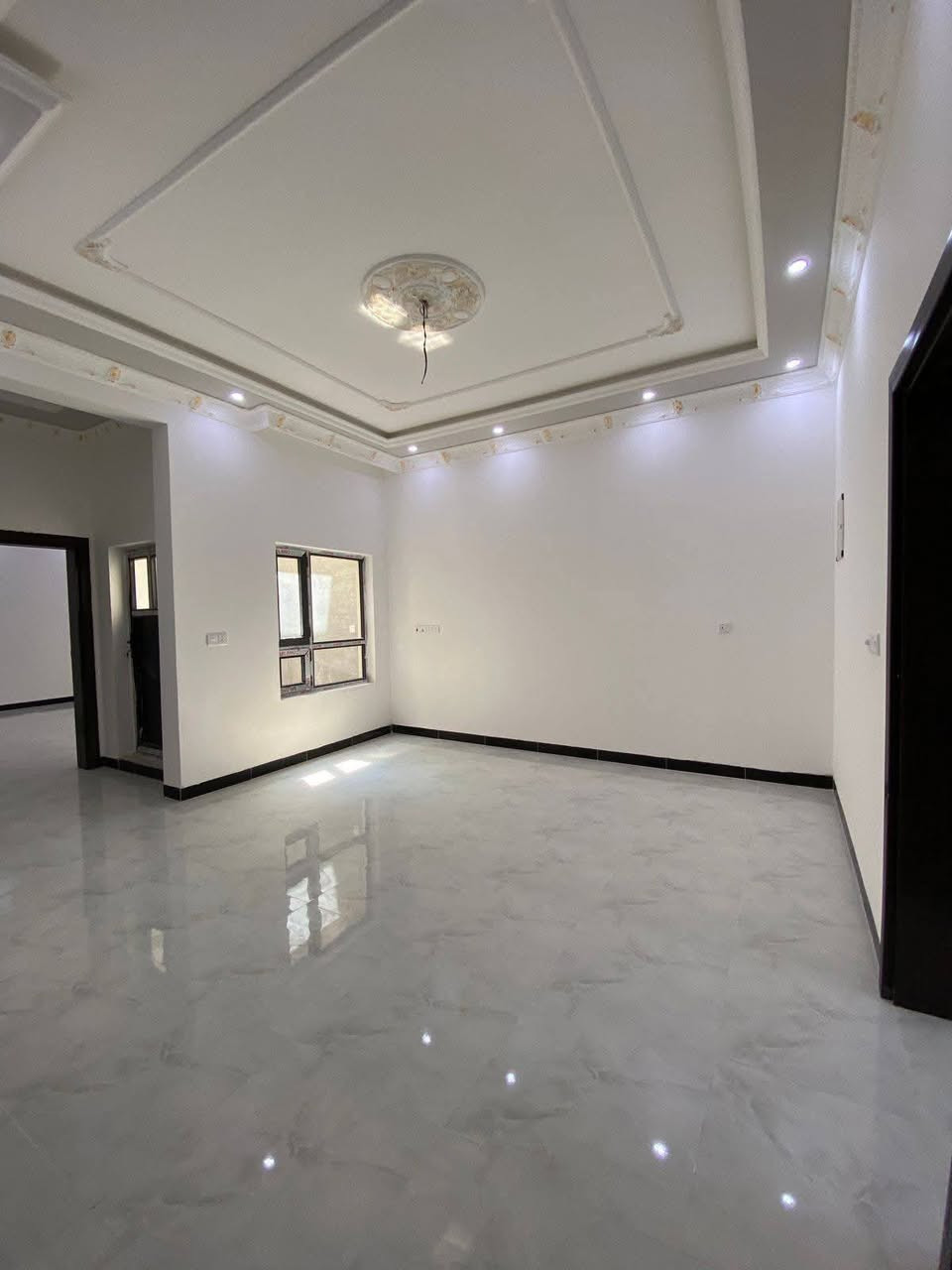 دار 🏠 للبيع
مساحه 150متر 
تكريت الديوم التصنيع 
للاستفسار لاتصال
***********
