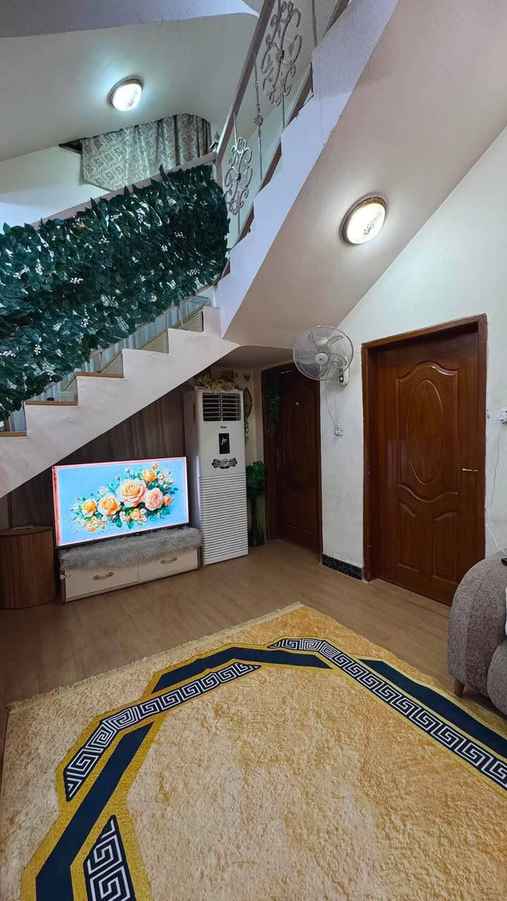بيت ركن في العروبة الاولى 
الفرع المقابل لجامع العروبة 
كونكريت مسلح
مساحة البناء ١٠٠ متر 
بناء عام. ٢٠١٣
طابقين 
الطابق الارضي يحتوي طارمة وغرفة نوم واستقبال ومطبخ و صالة و صحيات 
الطابق الثاني يحتوي على غرفة نوم عدد ٢ وصحيات
الاتصال على ***********
