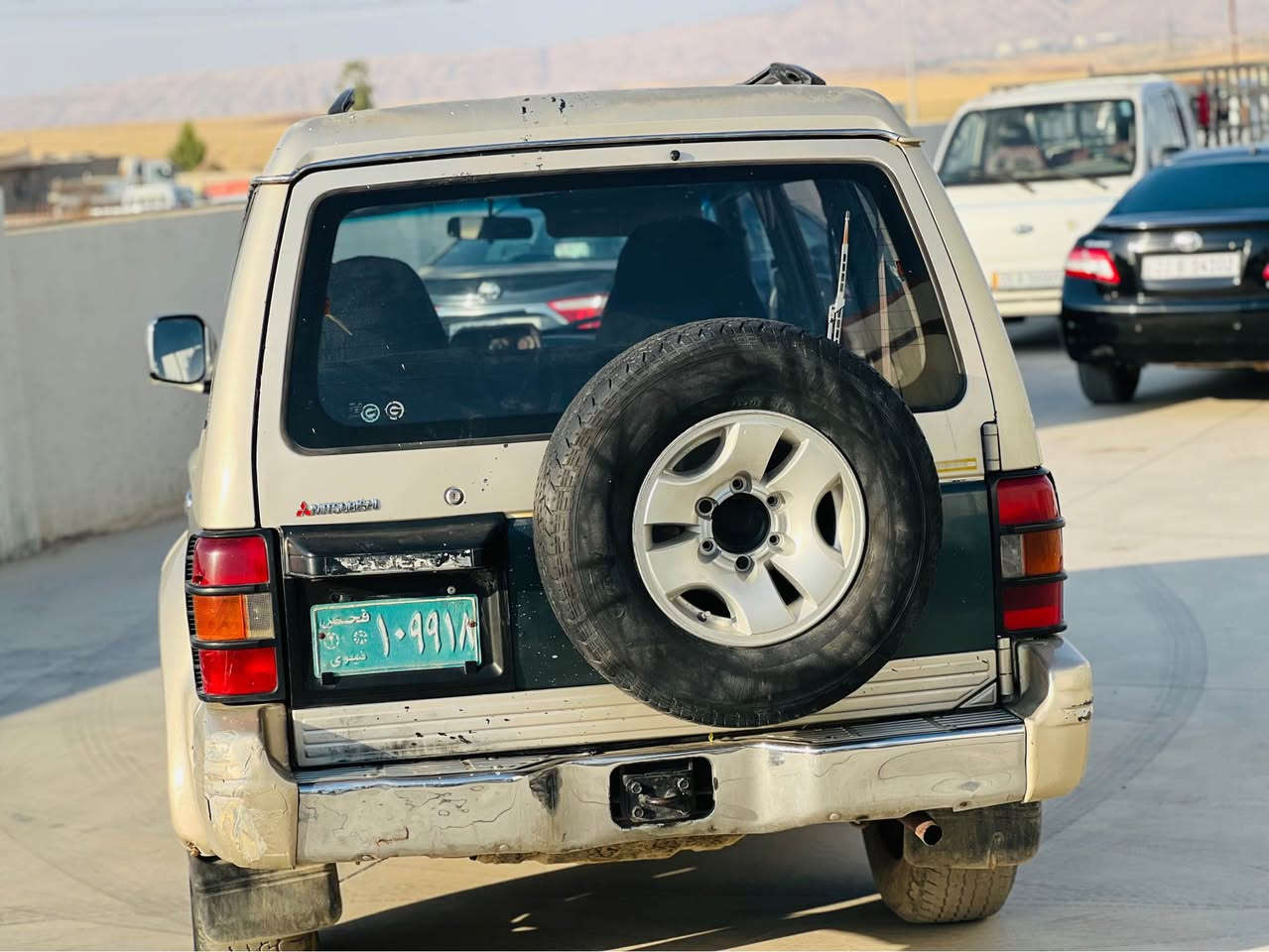 مستەر بۆشی مۆدێل 1998گێڕ مەکینە بەشەرت 
تەقەو رەقە بەشەرت جوار تایەی لۆک لەژێرە مەکینە شەش بسۆن 
ئەوەلیاتی بەشەرت مەزبوتە گێڕی ئۆتماتیکە جرکەی تیا نیە سعری 30گەڵا 
*********** شمشمل, السليمانية
