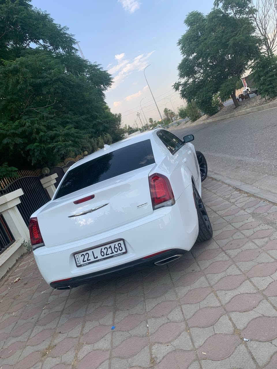 Chrysler 300 
2019
كلینە جەمپەكی خەفیفی پێشەوەی هەیە ناوەی نەگرتیە 
بێ ئێرباگ 
بێ شانسی
بێ بەدەنە
116 k/m رؤيشتيه
*********** واتساب أربيل, العراق
