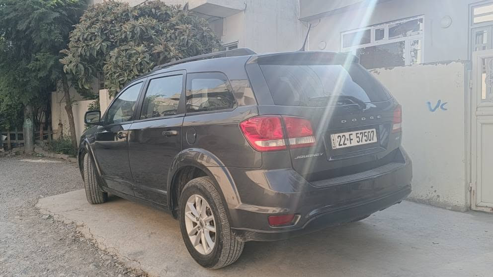 🚗 بۆ فرۆشتن – Dodge Journey 

🔹 مۆدێل: 2018
🔹 جۆر: SXT
🔹 مەکینە:چوار پستۆن 2.4
🔹 ❄️تەبرید مەرکەزی-٣ڕیز کوشن
🔹 شاشە و کامێرا
🔹 تەحدید سورعە

💰 نرخ: [١٣٢$]
📍 شوێن: [سلێمانی]
📞 ڕەقەم تەلەفۆن: *********** 

🚗 للبيع – Dodge Journey
🔹 الموديل: 2018
🔹 الفئة: SXT
🔹 7 مقاعد – 3 صفوف
🔹 المحرك: 4 سلندر، 2.4 لتر
🔹 ❄️ تبرید مركزي
🔹 شاشة وكاميرا خلفية
🔹 مثبت سرعة
💰 السعر: ١٣٢$
📍 الموقع: السليمانية
📞 رقم الهاتف: *********** السليمانية, العراق
