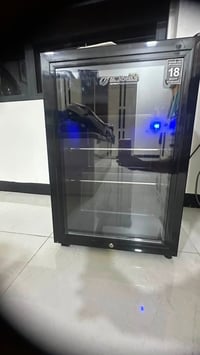 للبيع ثلاجة ٨ قدم استخدام شهر فقط السعر١٣٠بغداد زعفرانية ٠٧٧١٦٥٣٣١٥٢