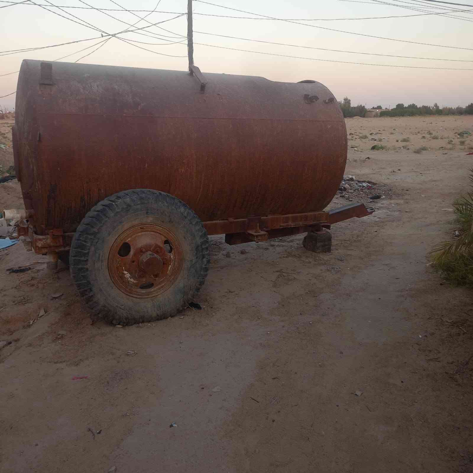 للبيع مكان كربلاء طريق النجف واني مكلف بل نشر تصال عل رقم ***********
