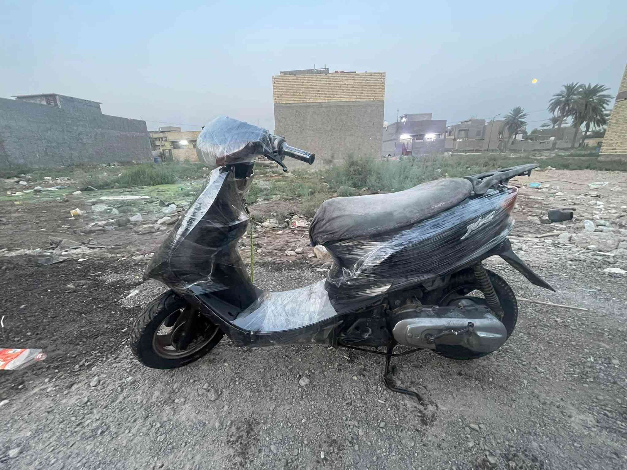 السلام عليكم ٦٠ عصفوريه للبيع أو مراوس دراجه نكره سلف هندر زوج تايرات بريك كامله كهربائيات ڪـلۿ شغاله كفراته كامله فقط ترايش سعر ٣٠٠ وبيه مجال مكاني غزاليه ***********
