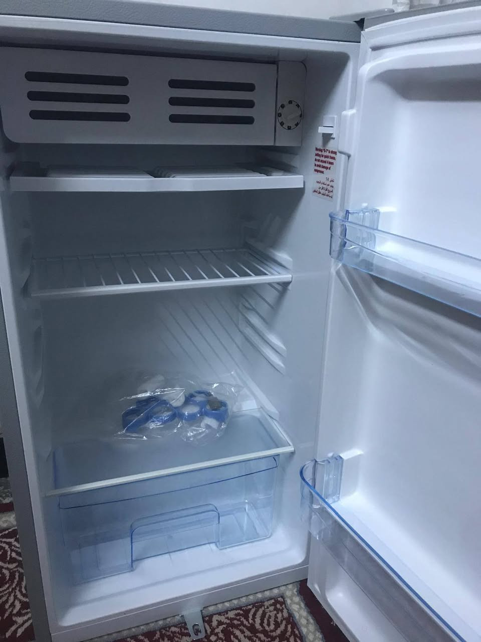ثلاجه جديده غير مستعمله بعده جديده حجم ٦قدم سعر 115الف و بيه مجال المكان الدوره شارع مصافي رقم ***********
***********
اتصال أو استفسار وتساب و هاتف
