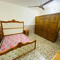 غرفة نوم • ٤ باب • ٦ قطع