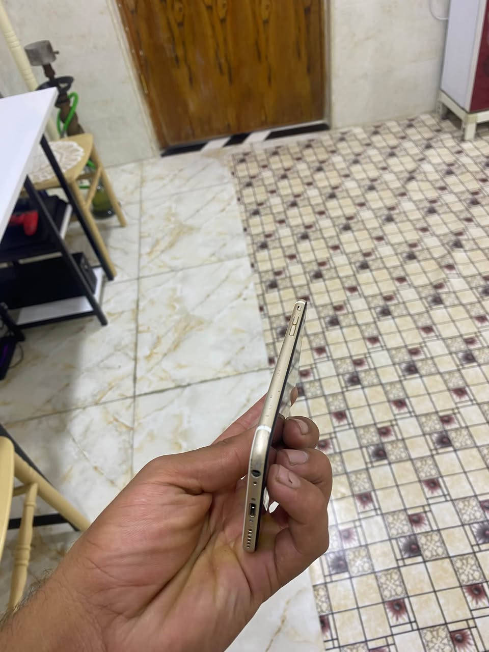ايفون 6s • ١٢٨ جيجا • شريحة ما تشتغل
