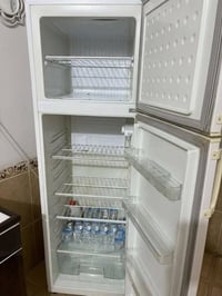 ثلاجة LC-S • ميلانو إيطالي • بحالة ممتازة