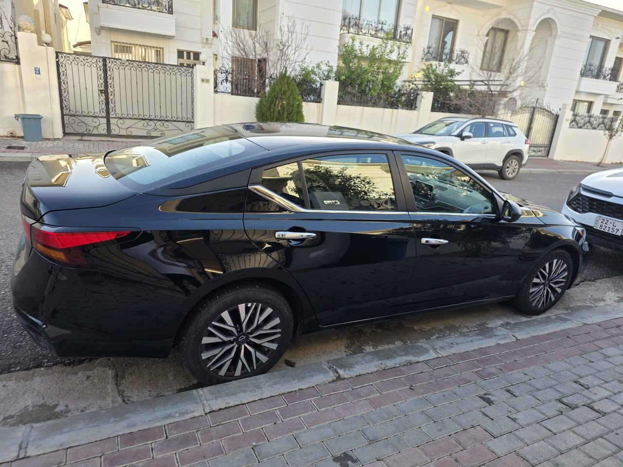 من رخصت الادمن .سيارتي نيسان التيما ٢٠٢٥ sv وارد امريكي .ماشيه ٣٤٠٠٠ كيلو متر .السنويه بأسمي تحويل مباشر.رادار امامي خلفي حساسات .وقوف ذاتي مفاجى. رادار يمين ويسار . انحدار عن خط المسار رادار . السياره بعدها جديده . حادث جاملغ اليمين مبدل وبيه لغد والبنيد بيه صبغ . السعر ١٣٥ ورقه وبيه مجال. مكان السياره فلوجه بغداد ***********
