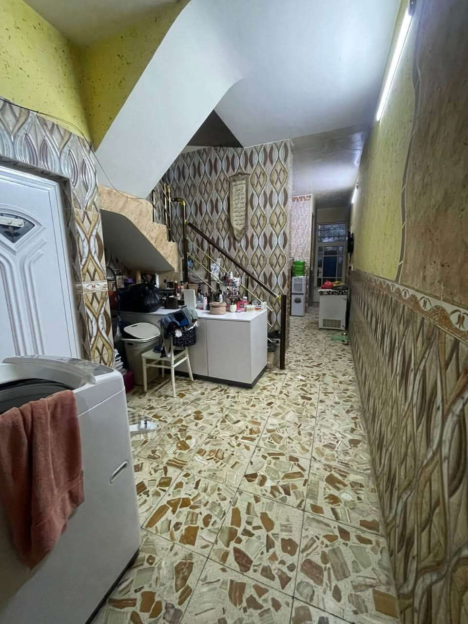 بيت 100 متر للأيجار نظيف جداً في منطقة بوب الشام بستان بشار شارع بيت وهيب للأستفسار الاتصال على الرقم (***********)
