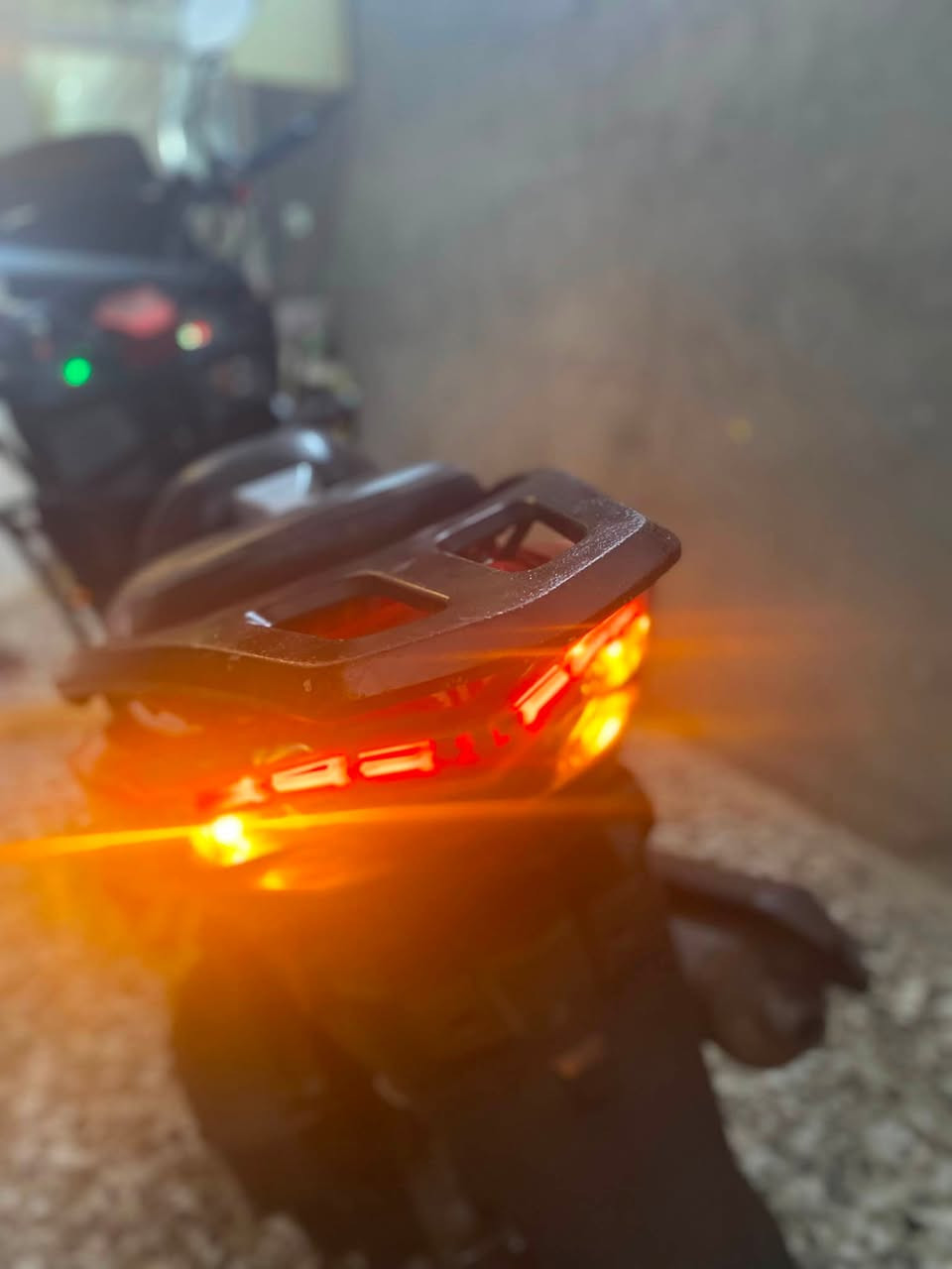 للبيع ‼️
دراجة سترونك  🛵
"موديل 25" 
السعر : 550 💵 
*السعر بي مجال*
الرقم 📞: ***********
