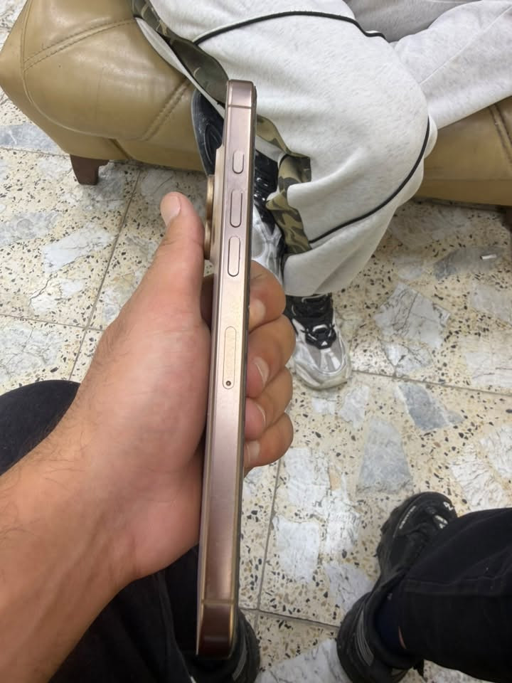 آيفون ١٦ برو ماكس • ٢٥٦ • بطارية ٩٢٪
