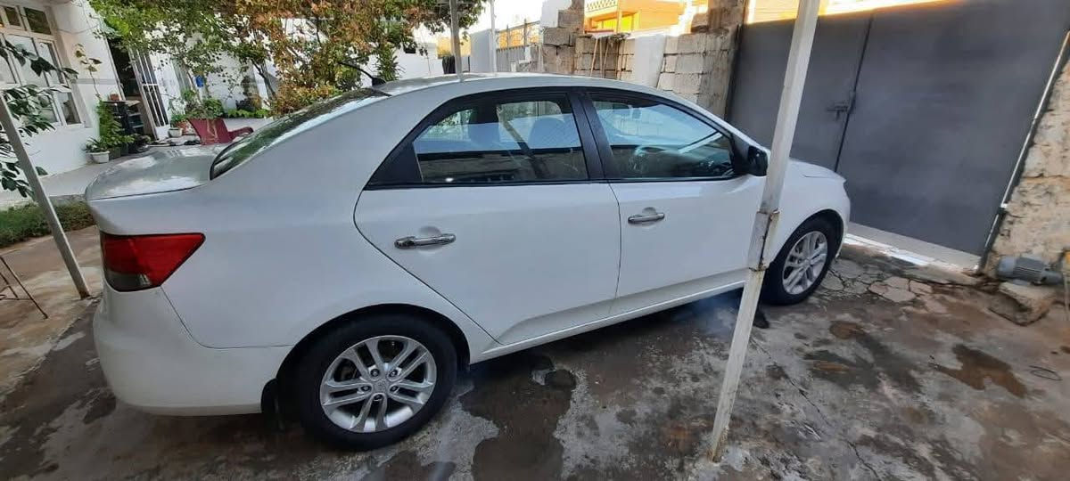 سيراتو ٢٠١١ • سقف مصبوغ • مبادلة