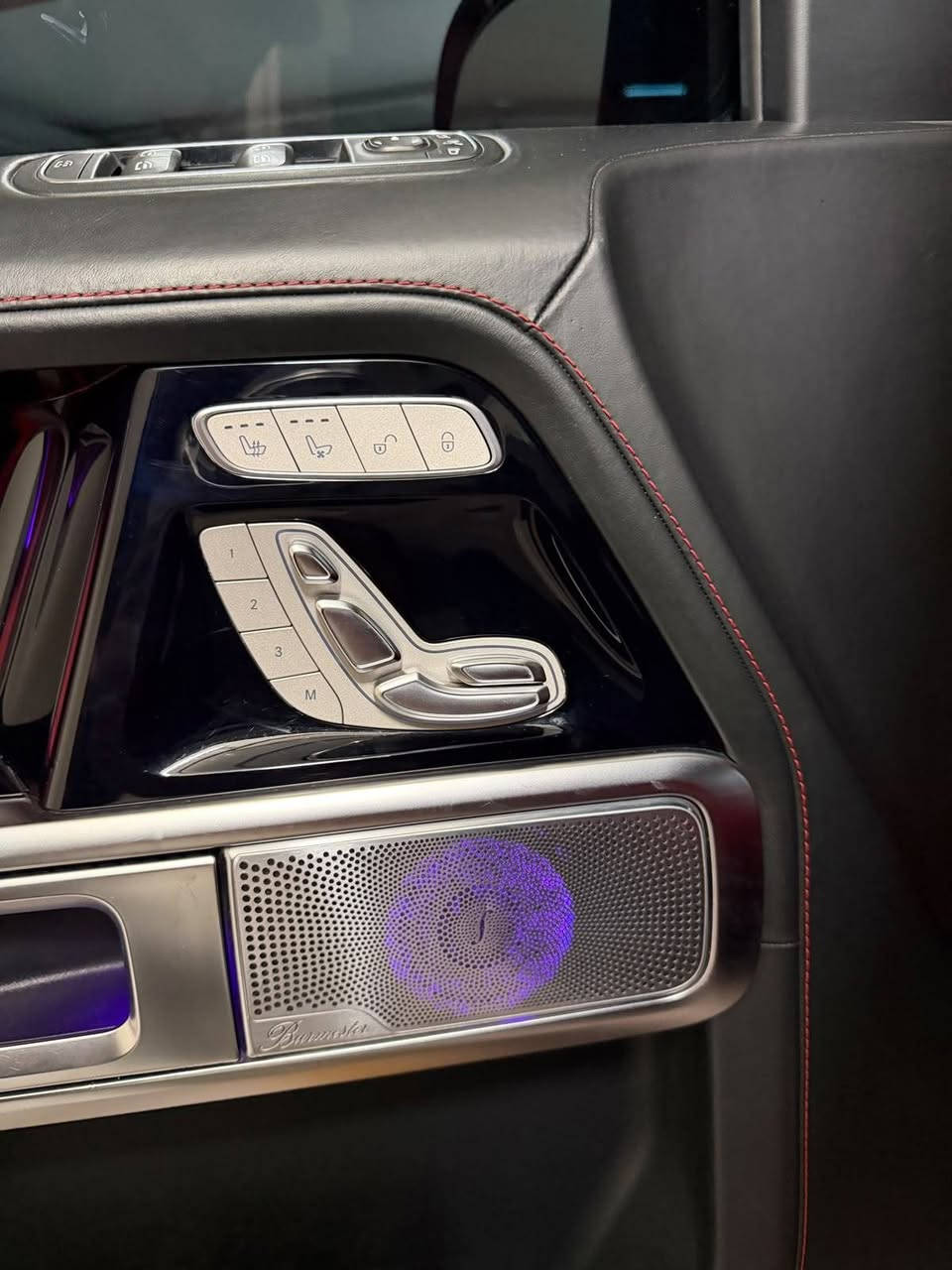 G CLASS 2019 G63 AMG 
شریکەی هەولێر BSM زەمان 
کامل گۆدراوە کراوەتە 2025
سەیارەکە فوول موسەفاتە 
تەنیا ئایپادی کوشینی پشتەوەی نیە
دوو دەرگا لای  بنەوەی سبوغە بەبێ ژوورێ بەبێ ئێرباگ
گێر و مکینە کامل بەشەرت
جام رەشی %80 لەگەڵە
شوێن هەولێر 
سعر 985 $ مجال 
750 441 2390
G-Class 2019 G63 AMG
بس للبیع
شركة هەولێر BSM زەمان
تم تحويلها بالكامل إلى موديل 2025.
السيارة فول مواصفات.

* فقط آيباد المقاعد الخلفية غير موجود.
* بابان من الأسفل مصبوغان، بدون ضربة وبدون إيرباغ.
* الجير والمكينة كاملين وبالضمان.
* جام أسود 80% موجود معها.
* الموقع: هەولێر
* السعر: 985 ألف، قابل للتفاوض.
* للتواصل: *********** أربيل, العراق

