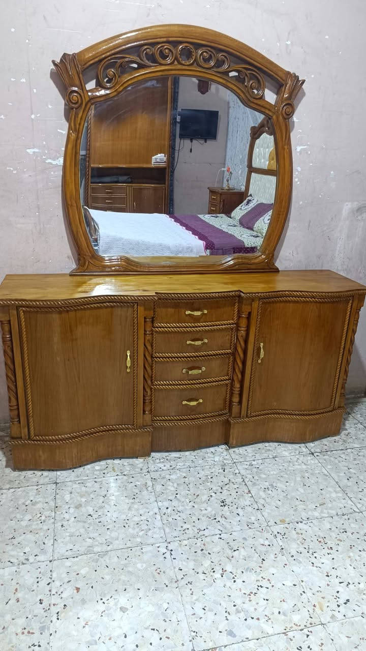 غرفه اخشاب • زان • ما بيها ضرر