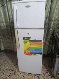 ثلاجه • نضيفه • شرط الشغل