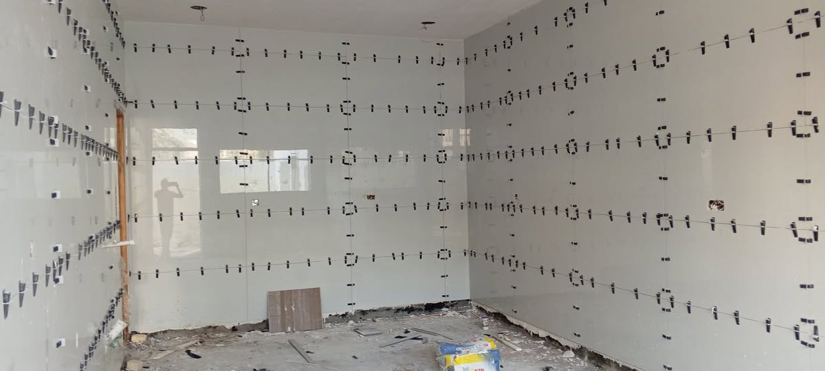 كادر سراميك • جدران • أرضية ودرج