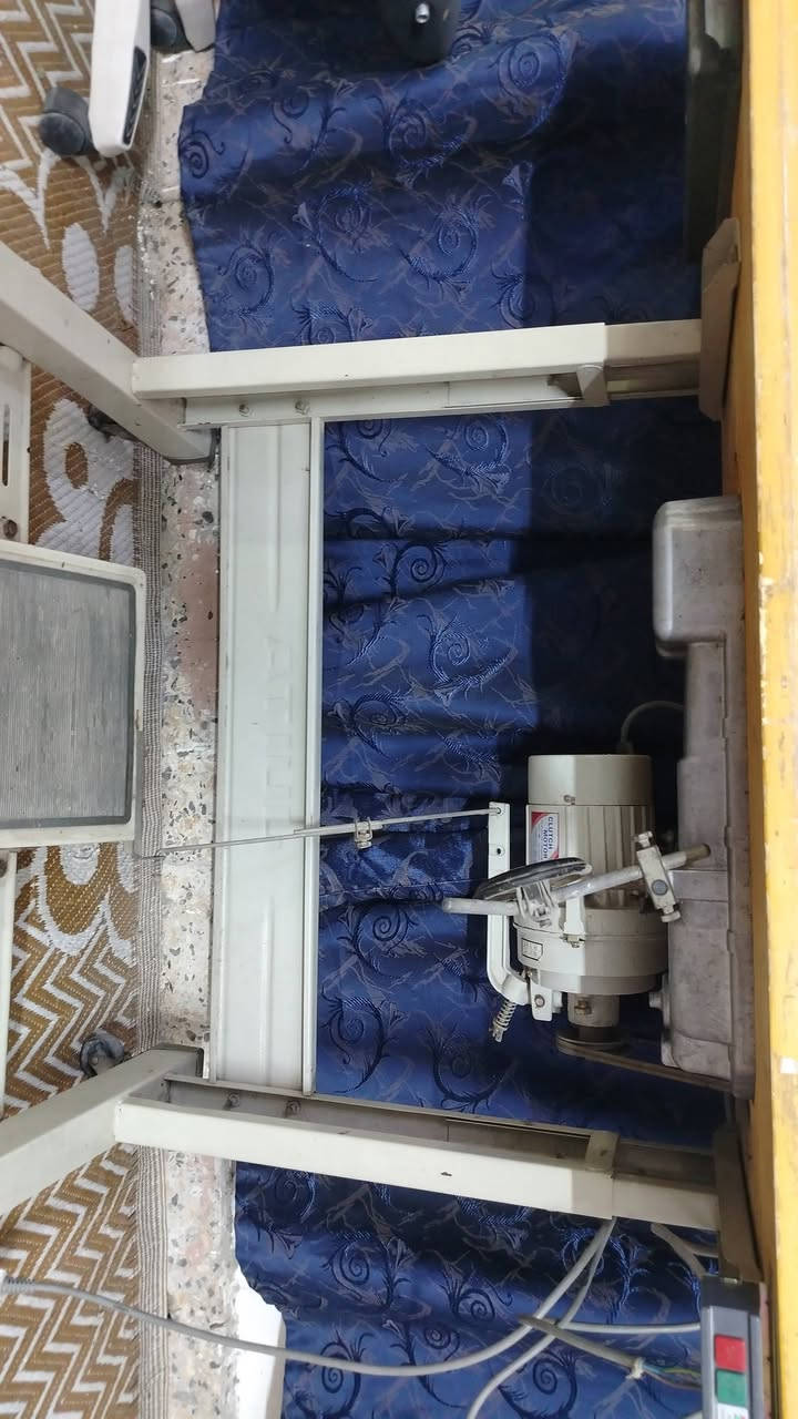 السلام عليكم مكينه للبيع مواصفاتهه /GUITA الماطور هندي اصليه ممبدل اي شي بيهه ولا مفتوح برغي بيهه 
الدهن جديد /بغداد 
للاستفسار ع الرقم ***********بي واتساب
