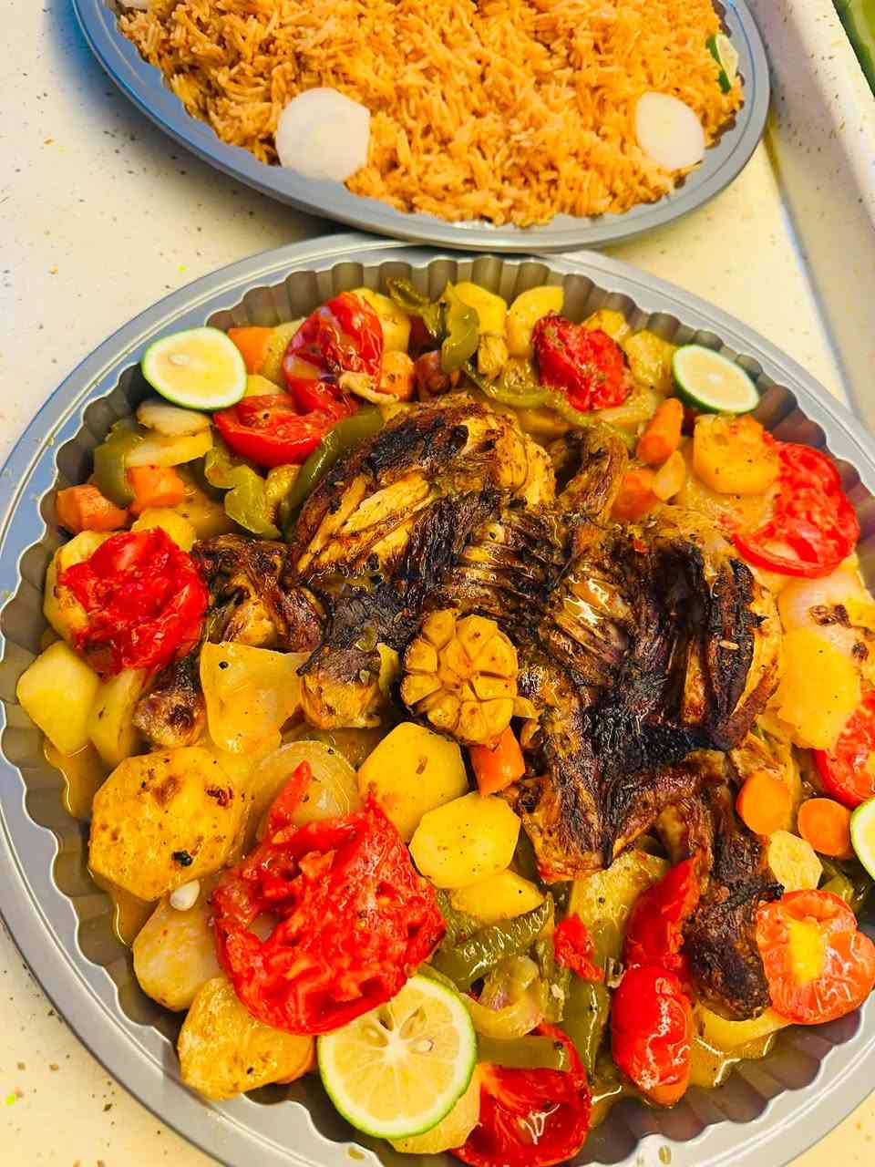 مطبخ ام حبيب 👩🏻‍🍳
نفتح الحجز على جميع الكلات والكبب والمعجنات 
تجهيز طلبيه وجبه غدا دجاج بلفرن مع الخضار ورز احمر 
الف عافيه 
متوفر خدمه توصيل 🚚 
رقم الحجز ***********
