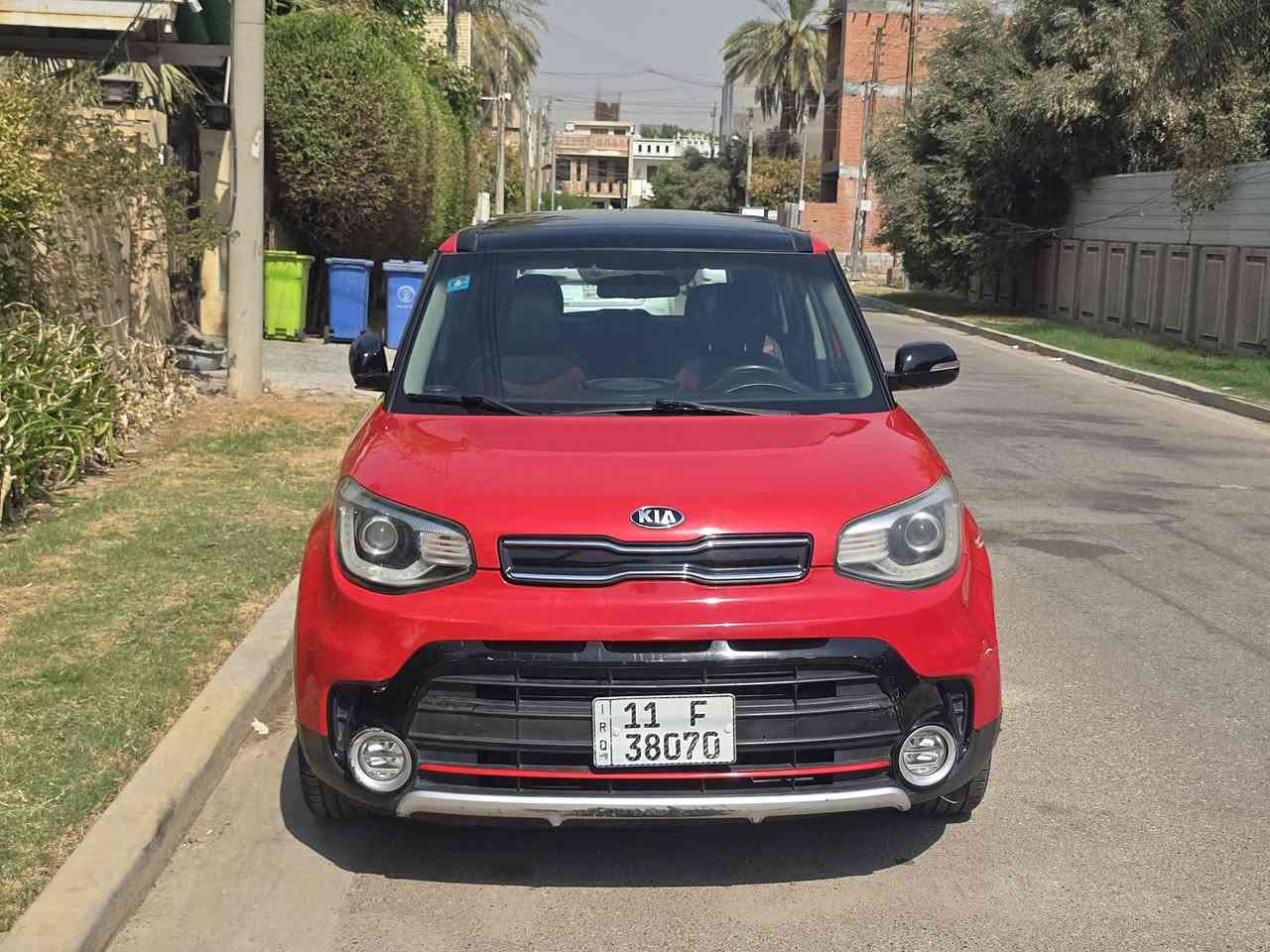سلام عليكم 
كيا صول 2019 وارد امريكي 

السعر 108

فول مواصفات  1/1

مكينة 1.6 تيربو 

مواصفات: 
سقف بانوراما 
كشنات جلد تدفئة وتبريد 
كشنات كهرباء 
شاشه وكامرة 
اشاير مري +شفط
انظمة قيادة 
لد امامي وخلفي 
حساسات 
وباقي المواصفات المعروفه 

رقم بغداد بإسمي تحويل مباشر 

وارد امريكي وصور السونار مرفق 

السعر 108

مكان السياره بغداد حي الاطباء بلجهاد قرب خدمي شارع المطار للتواصل 
***********
