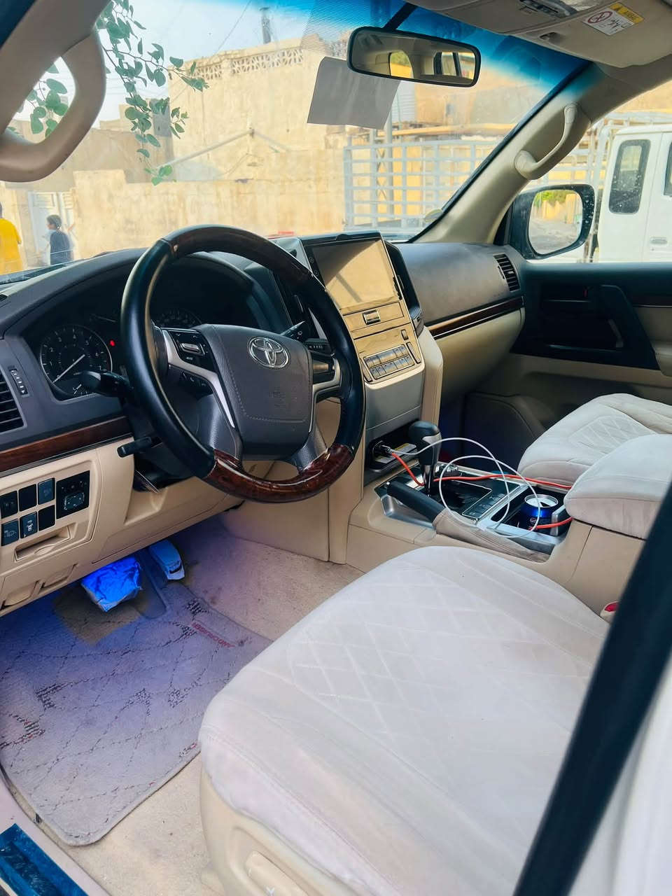 لاندكروز GXR • ٢٠١٦ • ١١٥ الف