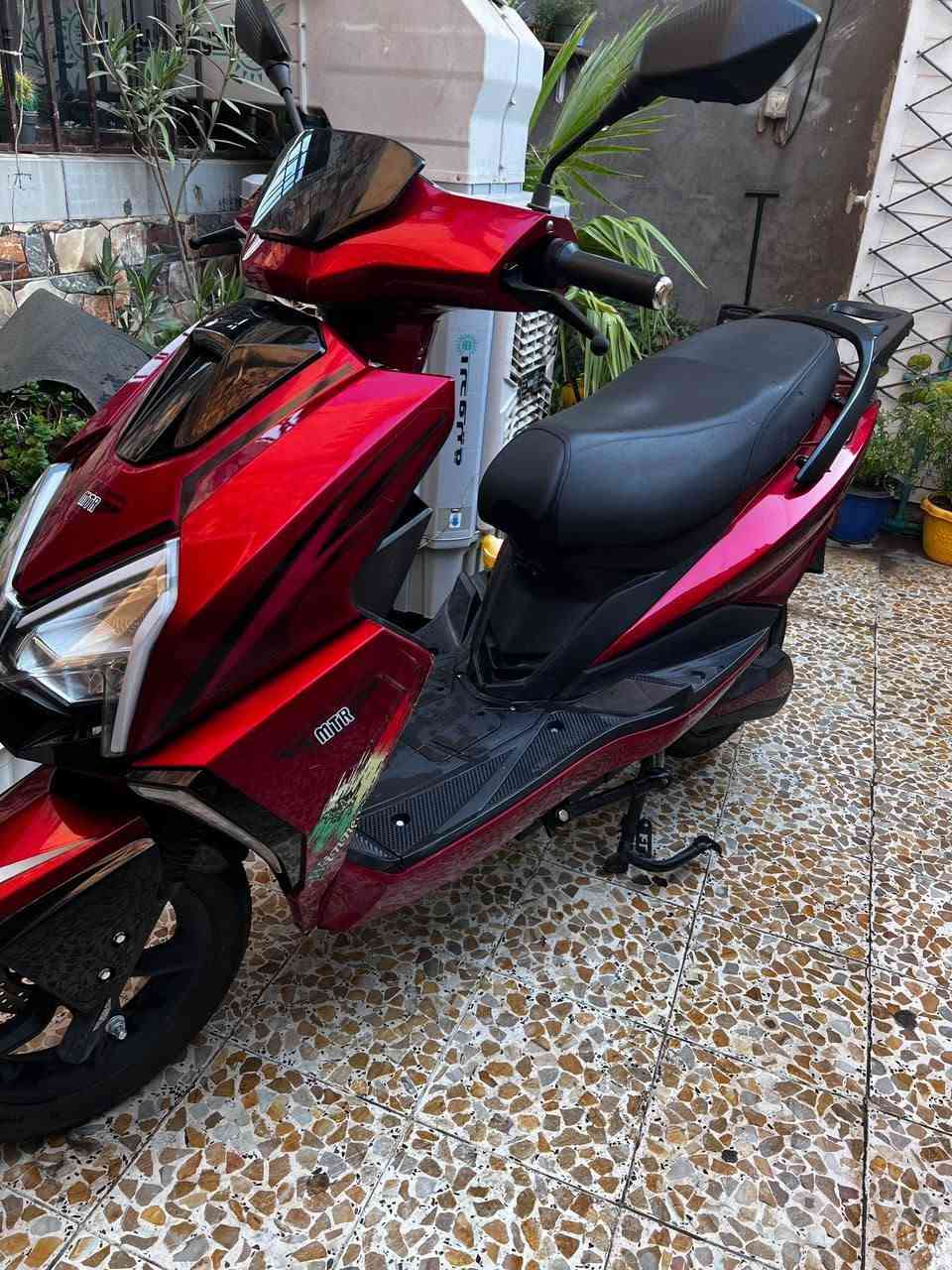 سوبر MTR
الملف 2000 
6 بطاريات حجم 30
السرعة 75
تشغيل كارت وبصمه 
نظام 3 سرع ونظام البك
ماشيه 4200
ال.س.عر(مليون)
***********
