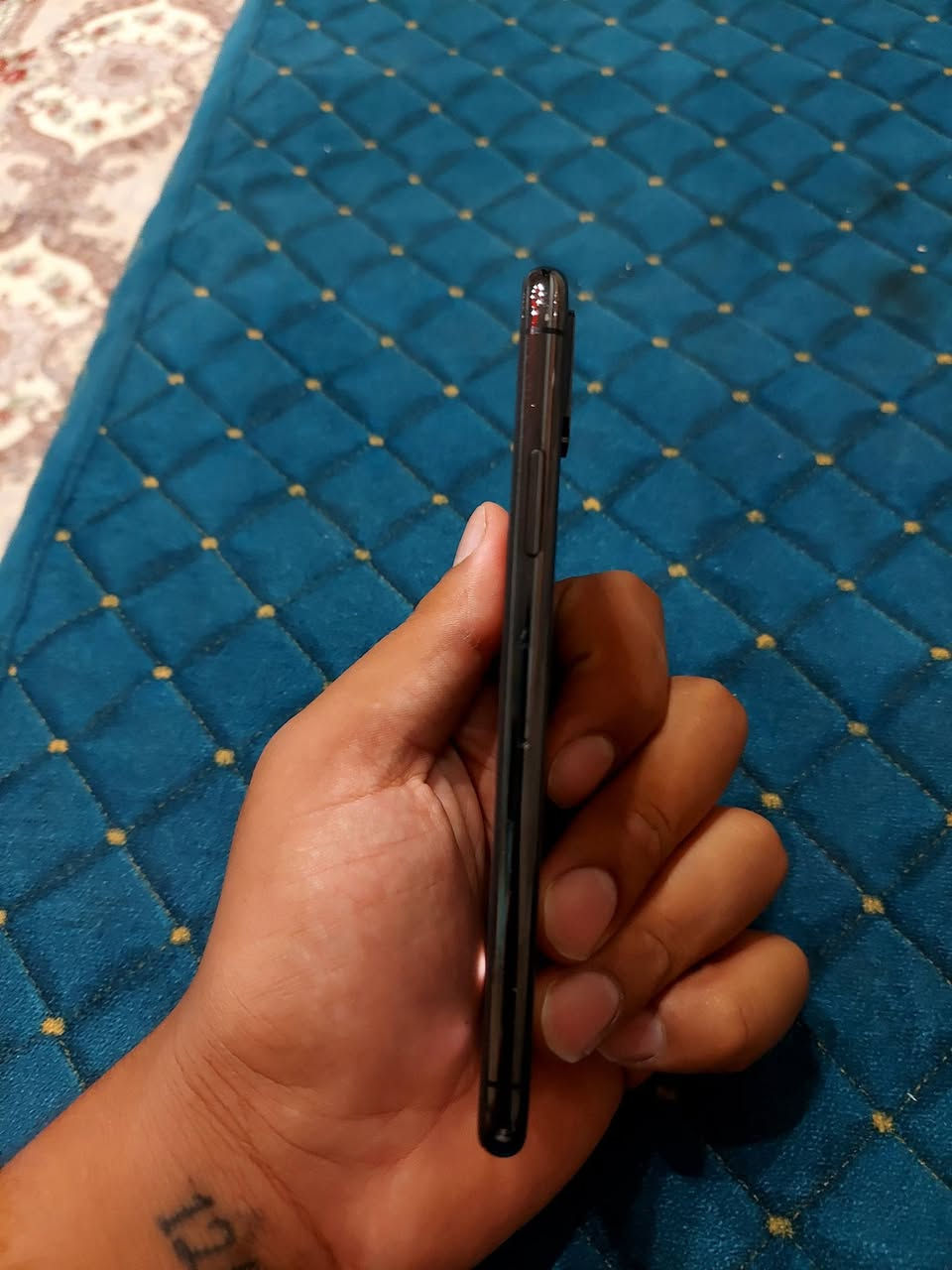 سلام عليكم للبيع ايفون اكس sجهاز نضيف كلش نظافته ٩٠/١٠٠ذاكره ٢٥٦ بطاريه ٧٥شحنه كلش حلو جهاز مكفول مبدل بي كلشي وتر جهاز بس بصمه الوجه توقفت بل تحديث ول باقي كله مكفول رايده ١٧٥ وبي مجال للشراي مكاني نجف حي ميسان وهاذه رقمي ***********
