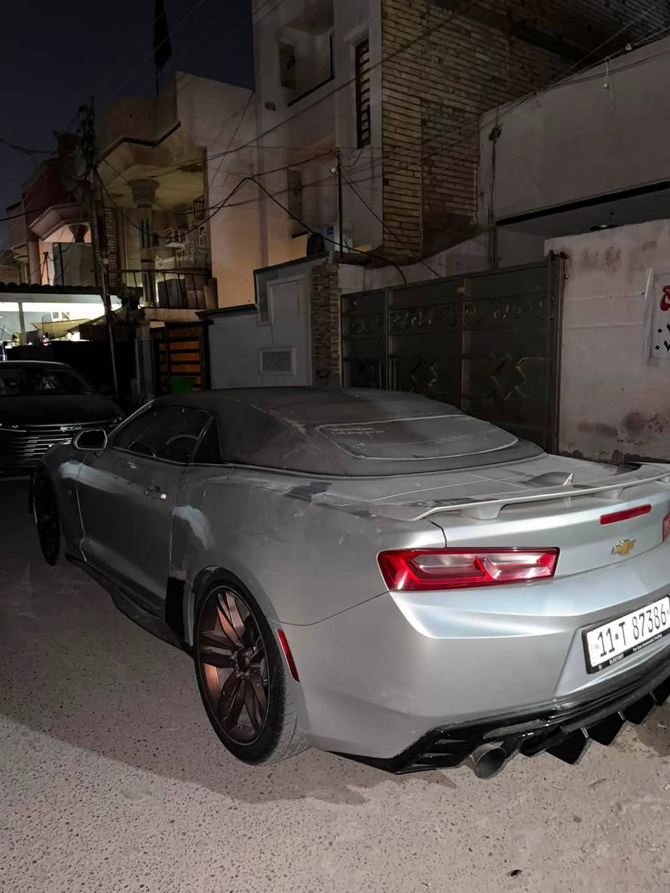 بيع جدآ مناسب ١٠٠ وبيهة مجال بسيط 
⏺ : يالله السلام عليكم شلونكمً شباب للبيع فقط كمارو 2017 كشف سيارهً لونً مميز السنويهً بسمي مشروع وطنيً تحويل ثاني يومً 
موصفاتً السيارهً معروفهً ميحتاجً اذكره 
كشفً شغال ميهً ب ميه وسيارهً محدثهً بلكامل ZL1 كلش ناصبه وحلوه   
بيهة لايت زنون اصلي وعين الشيطان ولدات حمر كلش حلوات 😈
 
تبريد شغال وثلج ماشالله 
بصمه ابواب.   بصمه سايد بريك 
السياره نضيفه ولا كلب مشتغل بل دشبول 
عليهة ويل اصلي كلش حلو وناصب السياره
حادث السياره جاملغ الخلفي عكس السائق ومعدل بارد بدون لا شواصي ولا دواخل ولا لغود فقط اليرباك عكس السائق طاك 

بيهة اربع قطع صبغ ابيع احزام علمود لا تعبك ولا تعبني 🤍.   
نقص السياره صدر شويه تعبان الامامي 
ورادله ادامه لين ماعندي مجال اسويهن 🤍.   مكان السياره بغداد الشعله
الرقم ***********. 
***********

