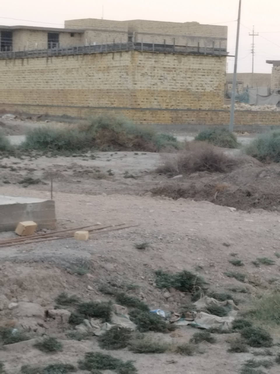 قطعة ارض زراعي للبيع 
المساحة 200 م 
صوب البطاط قرب گاع أبو غزوان 
 للاستفسار الاتصال ***********
السعر 22 مليون 
النزلة الثالثة
