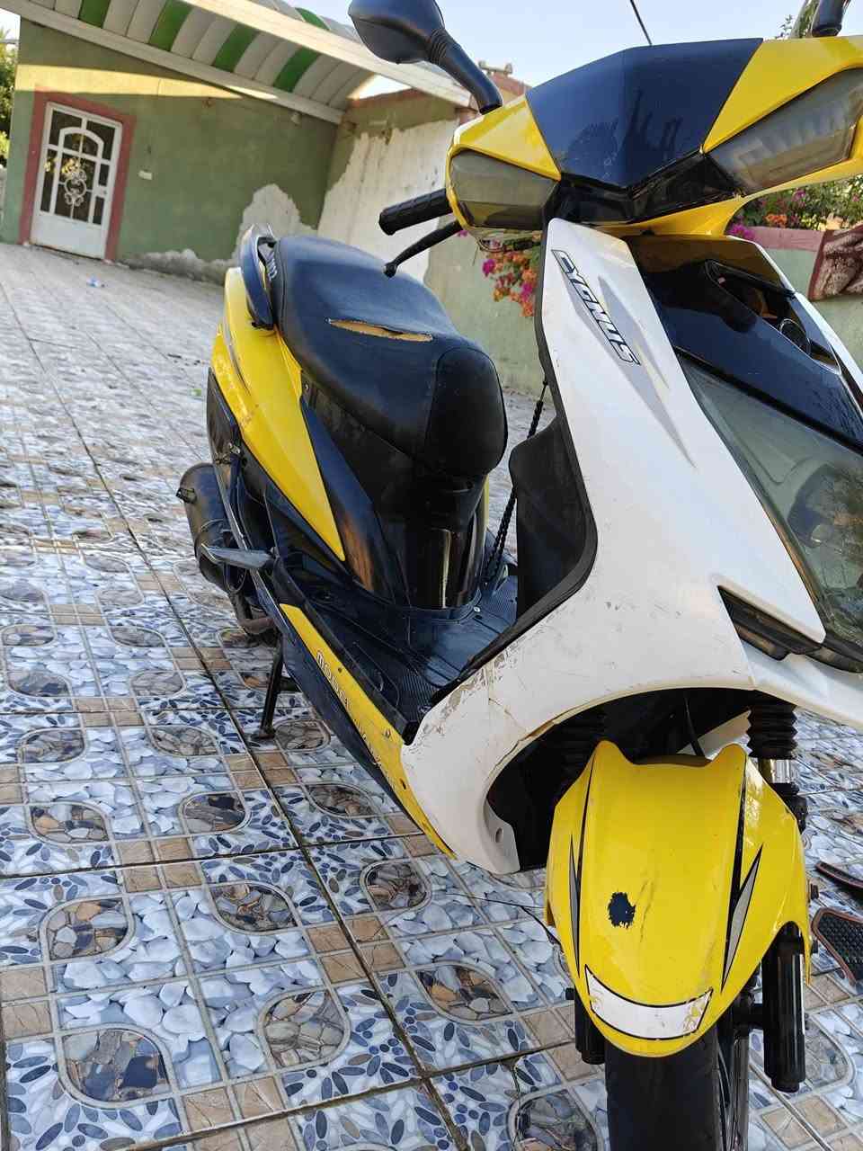 سلام عليكم سكنس 2022 نظيفه محرك مفتوح كهربائيات شغاله فقط سلف فاتحه موجود گابريته جديدة شوته جديده مبدلهن جديد ادامه جديد شلعه بيها تخبل 
مكانها ...حله مركز  
سعرها 250 وبيها مجال
***********
