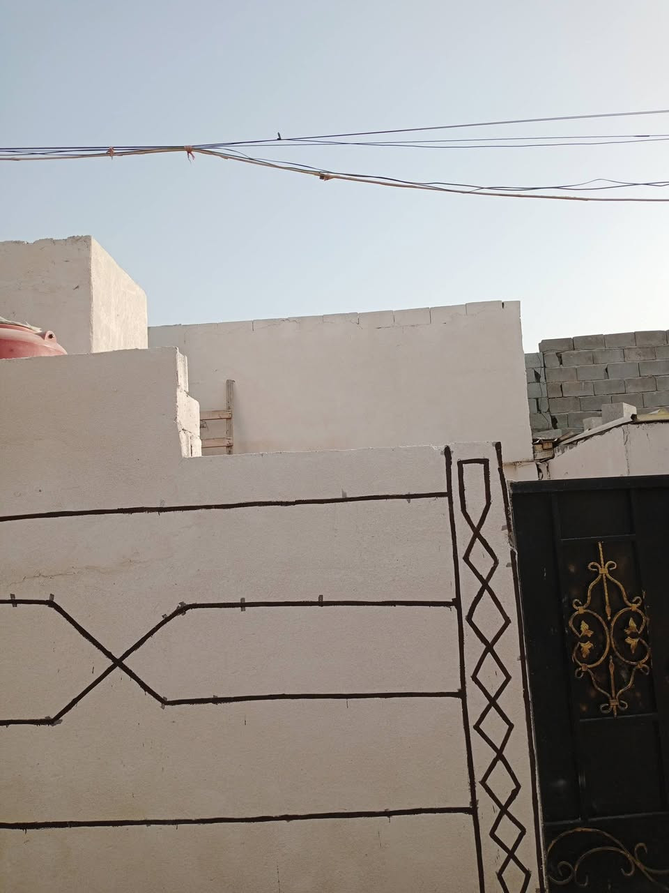سلام عليكم تم عاده نشر بسبب وعود كاذبه بيت لبيع مساحه  130 طابو ملك زراعي عراقي يحتوي على غرفه النوم 2 مطبخ ديوانه صاله صحيات خارجيه 2 بيت ابيع واقع حال موقع الجزيره زين العابدين قرب اربع سايدات سعره 45 بي مجال 

***********
