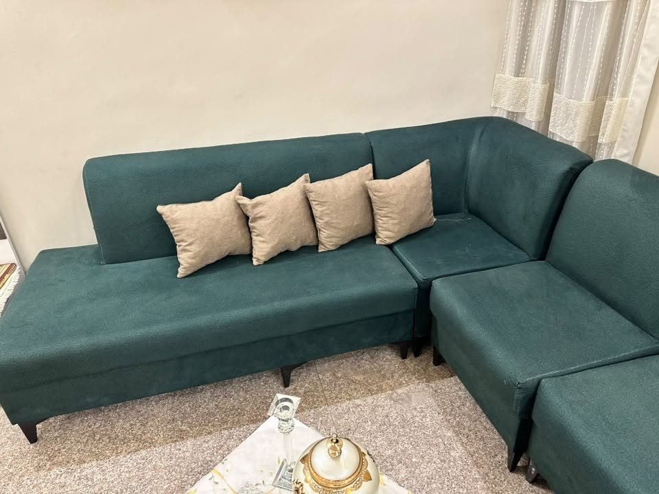 كورنر مع طبله متحركه وسطيه  450 الف 
مكاني الكراده عرصات 
*********** جديد ممستخدم نضافه100/100
