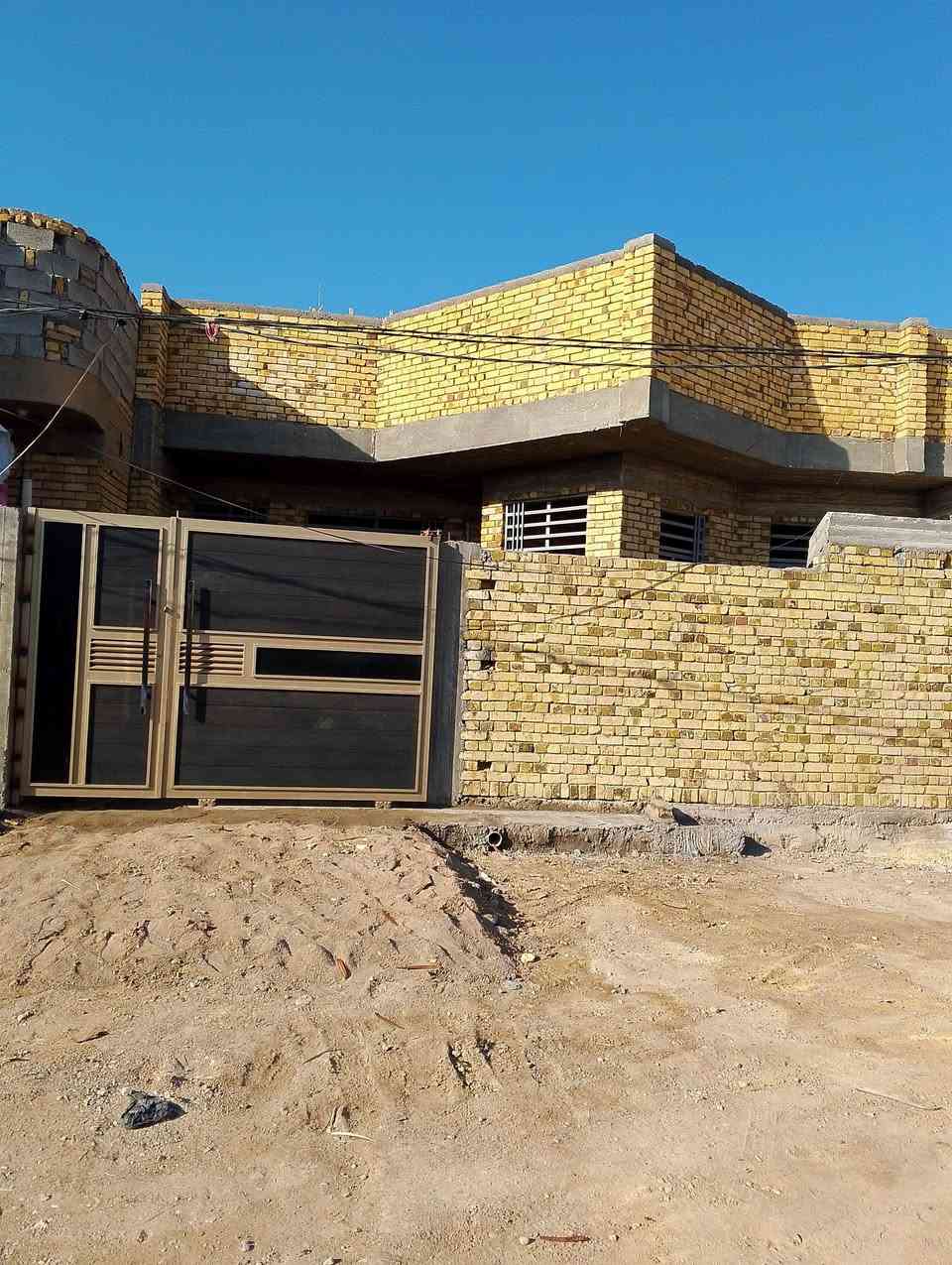 ٢٠٠م • قرب سيطرة الالبان • شغل درجه اوله