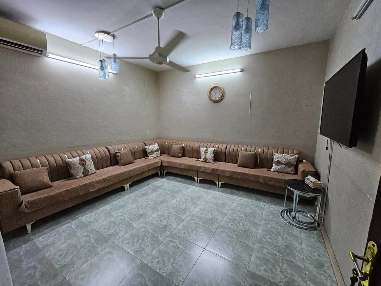 #دارللبيع  طابقين طابو ملك صرف بسم شخص واحد
#المساحة :-  105 متر 

#واجهة الدار : 7,5 * 14 متر

#الموقع كركوك — اسرى ومفقودين قرب أسواق جبار الموقع جيد وقريب من سايدين ومن كافه الخدمات 

#للأستفسار الأتصال على الارقام التالية :-

***********
 
أو مراسلتنا عبر الواتساب ***********

مصطفى سمير | عقارات
