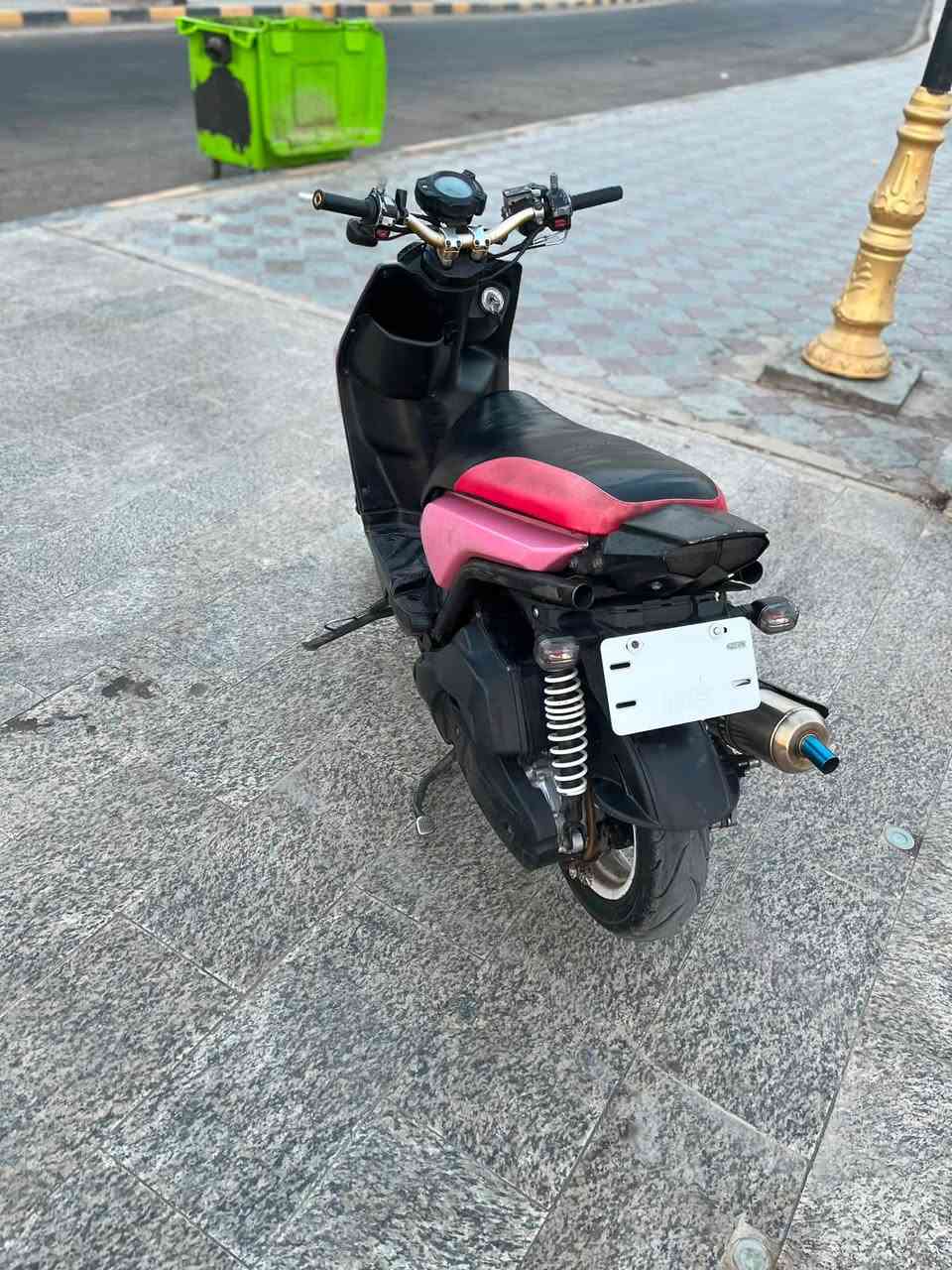 سكنس جبلي للبيع مفتوحه ولفات فقط الدراجه بيهه تزويد قليل استيرن رياضي وبك لايت رياضي وصالنصه بوري عدل الدراجه مضبوغه كفراتهه
*********** السعر خاص
