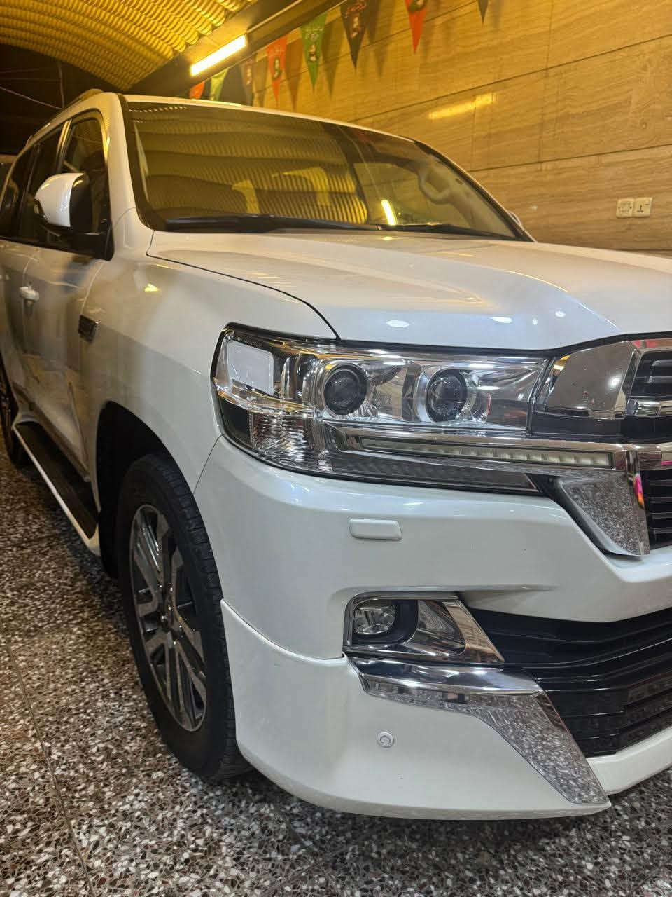 لاندكروز ٢٠١٨  فطيم
مواصفات فطيم سته سلندر
مكفوله من كل شي رقم اسليمانيه
مكان السياره بغداد
للاستفسار // ***********
