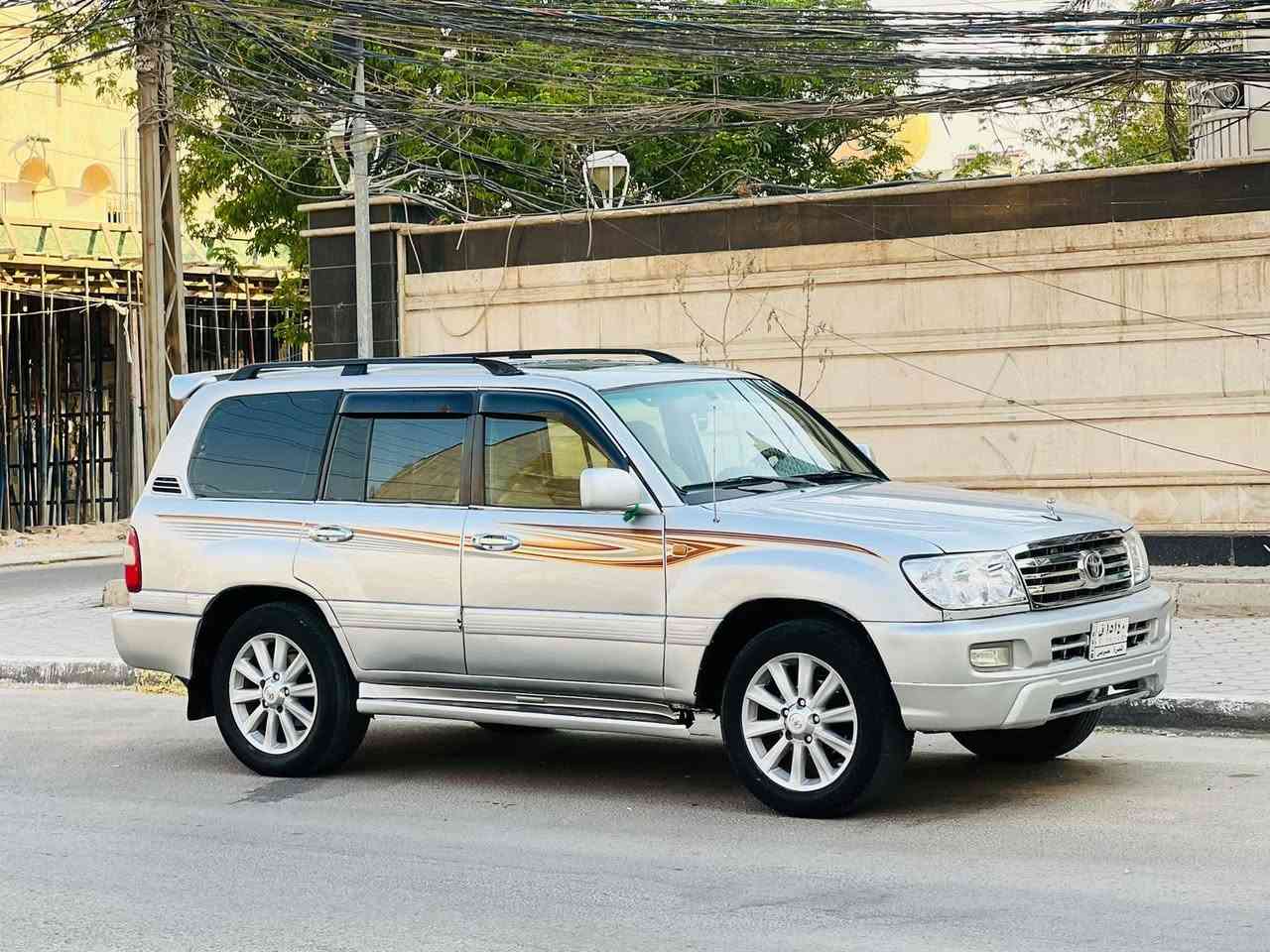 تيوته لاندكروز خليجي مديل 2006اصل السعر 113وبيهه مجال  فول مواصفات 1/1 مكينه وكير مكفولات اوتماتيك محرك 6️⃣ سلندر فتحه سقف 7راكب 3قطع تبريد داخل بيجي فورويل ثلاجه دبل تانكي مكفوله من ضربه وتبديل بيه رشات جماليه  تخم تاير كهربائيات حداديه جديدهه سياره جديده وجاهزه وخير من الله رقم*********** مكان كربلاء المقدسه
